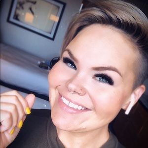 Meet your Posher, Katie